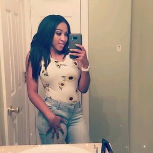 Meet your Posher, Kayla